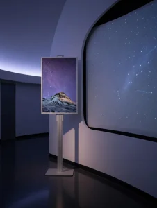 Prezenter plakatu B2