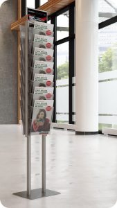 Składany stojący prezenter z 14 kieszeniami A4 i logo w formacie DL - dwustronny