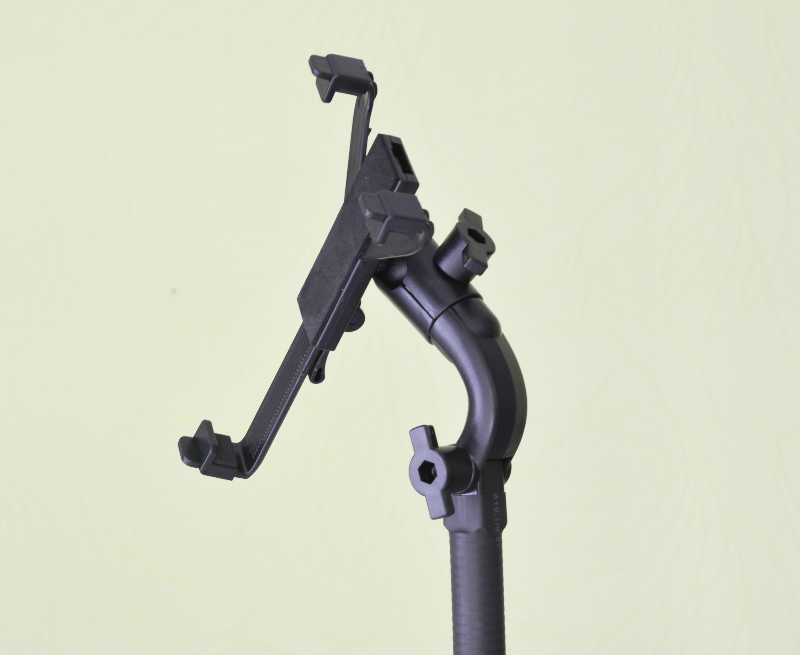 Uchwyt 4D na tablet 7-10" z zaciskiem na imadło do biurka