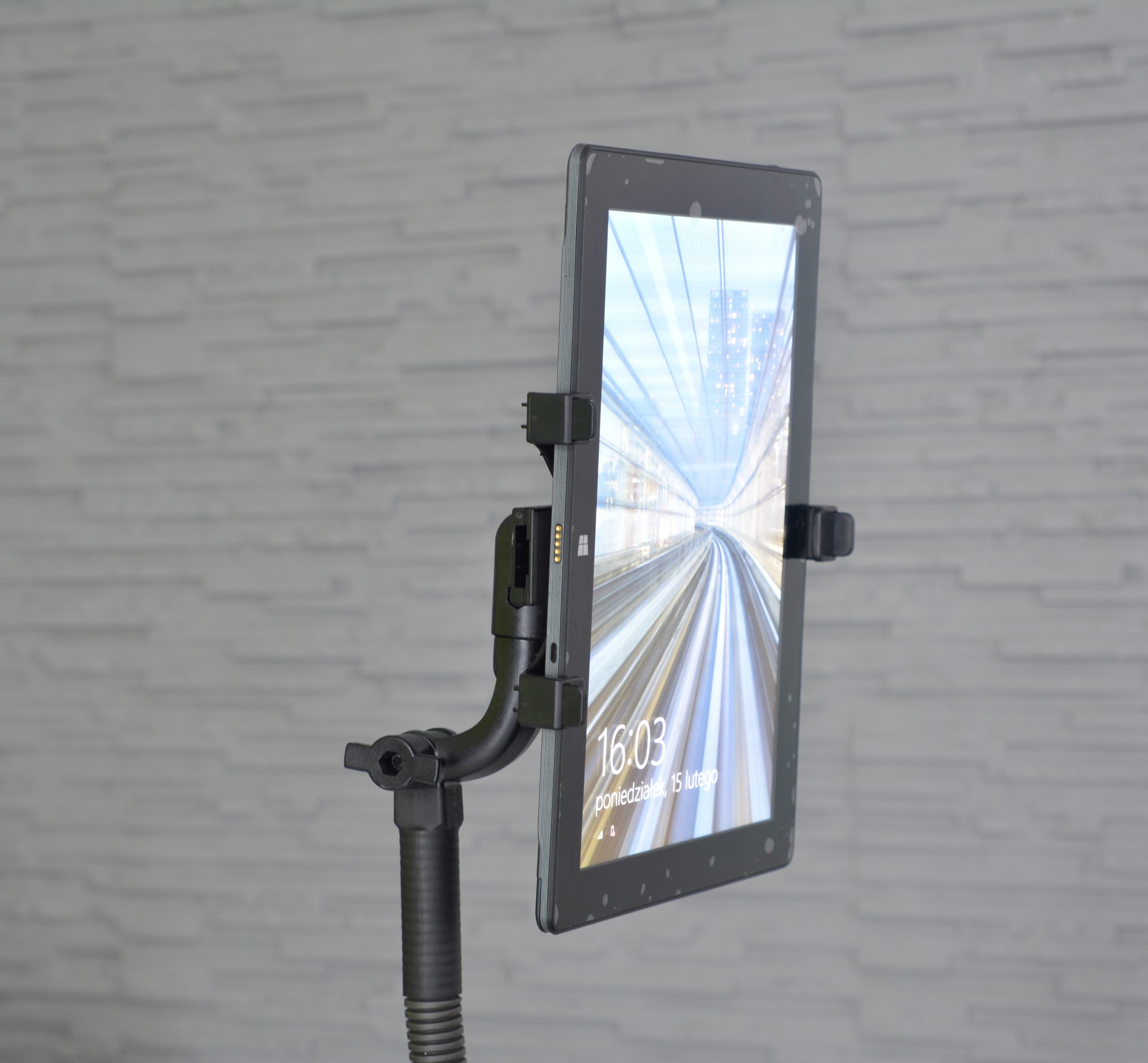 Uchwyt 4D na tablet 7-10" z zaciskiem na imadło do biurka