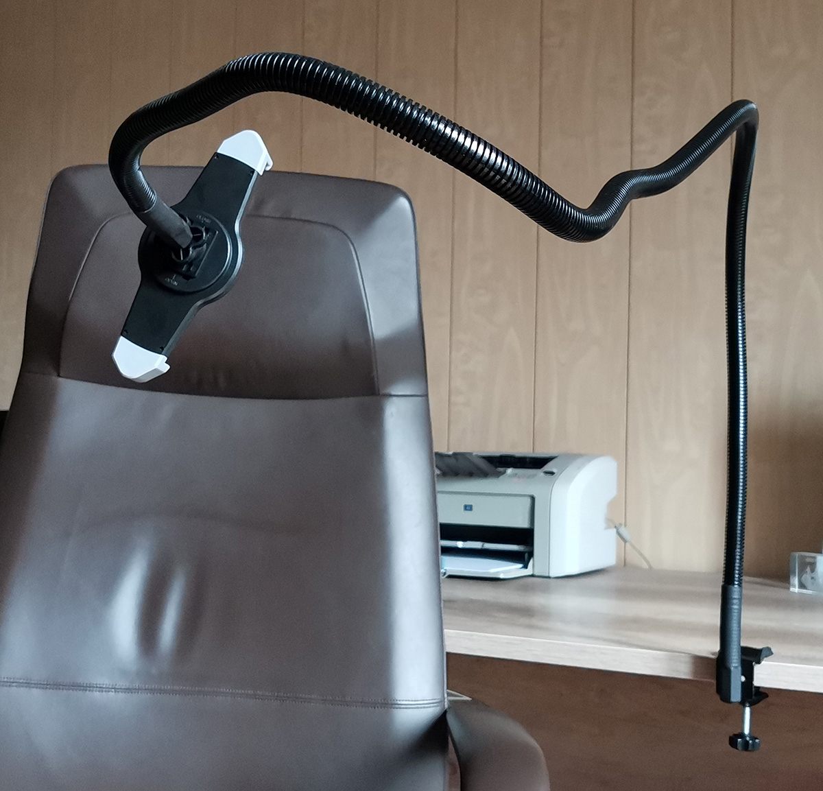 Uchwyt przyłóżkowy na tablet 10.1" 13,3" z długim ramieniem