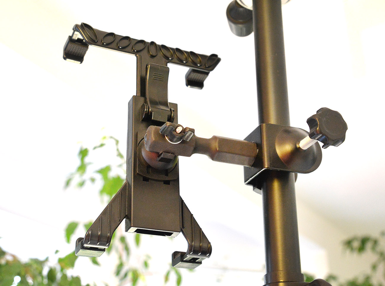 Uchwyt na tablet do rurki lub blatu 7" 10,1" Model.VR8