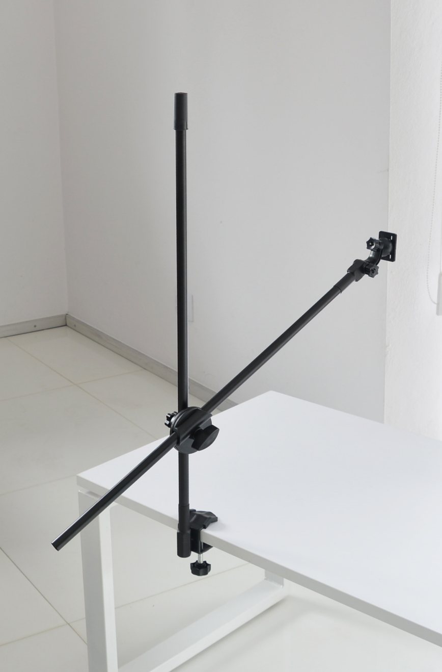 Uchwyt na tablet mocowany do biurka z systemem HR