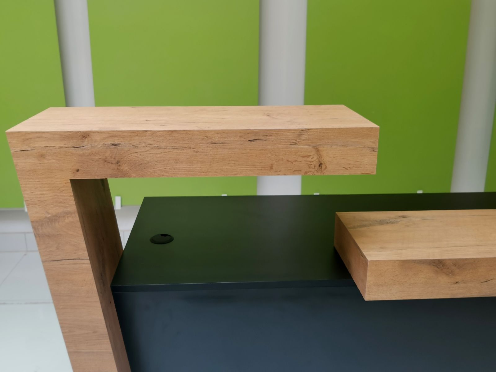 Nowoczesna lada z podświetleniem