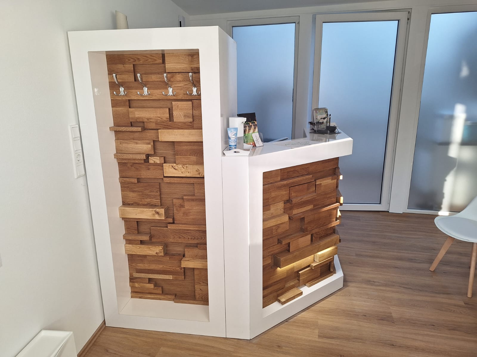 Lada recepcyjna na wymiar