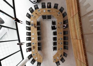 Stół konferencyjny zaokrąglony