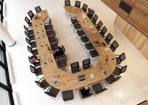 Stół konferencyjny zaokrąglony