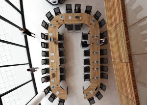 Stół konferencyjny zaokrąglony