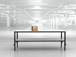 stół do pakowania paczek